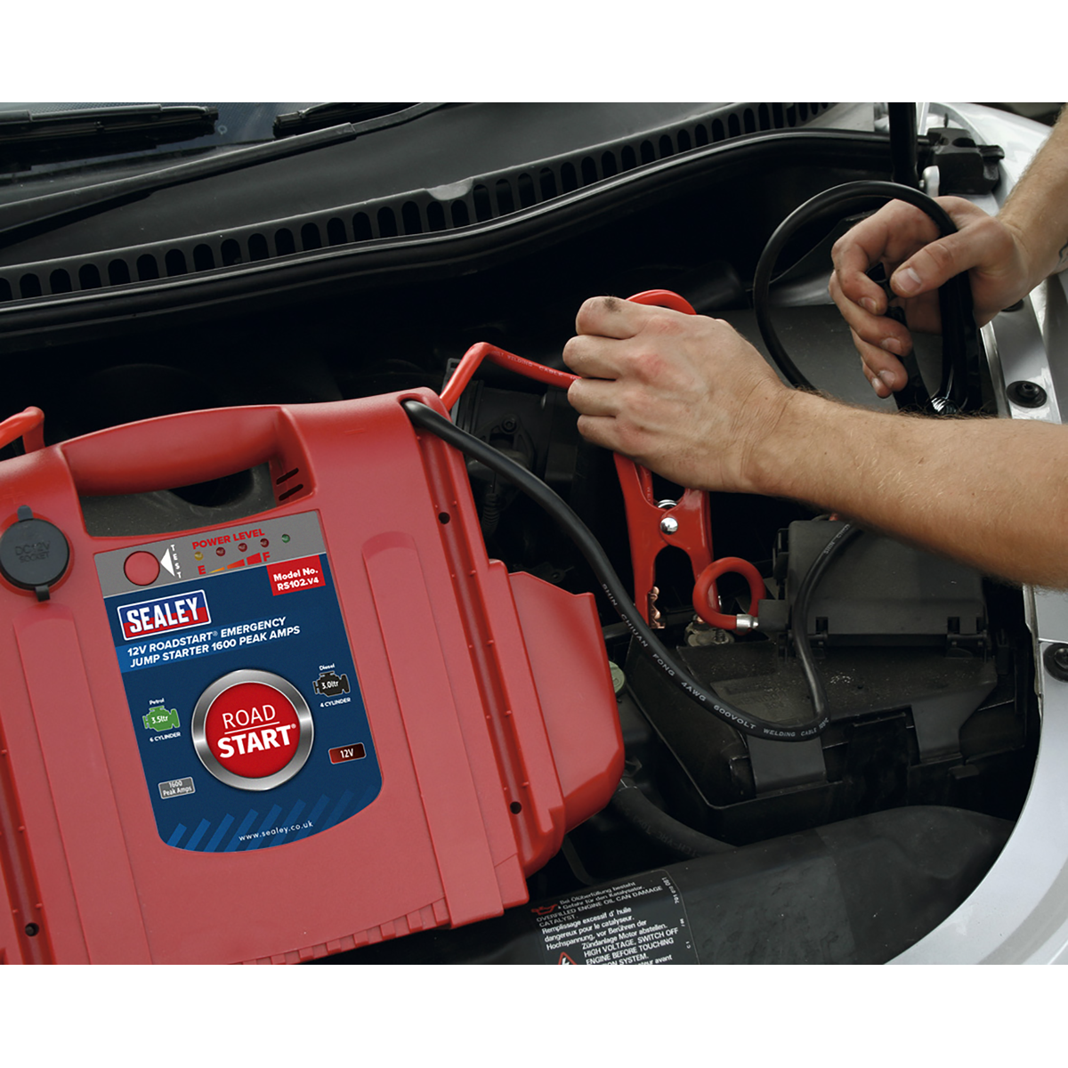 RoadStart® 12V Emergency Jump Starter 1600 Peak Amps