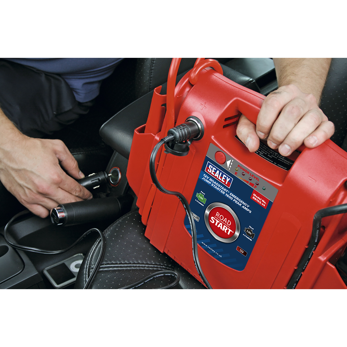 RoadStart® 12V Emergency Jump Starter 1600 Peak Amps