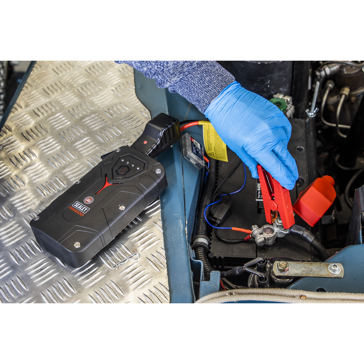 RoadStart® 12V Lithium-ion Jump Starter Power Pack 1200A