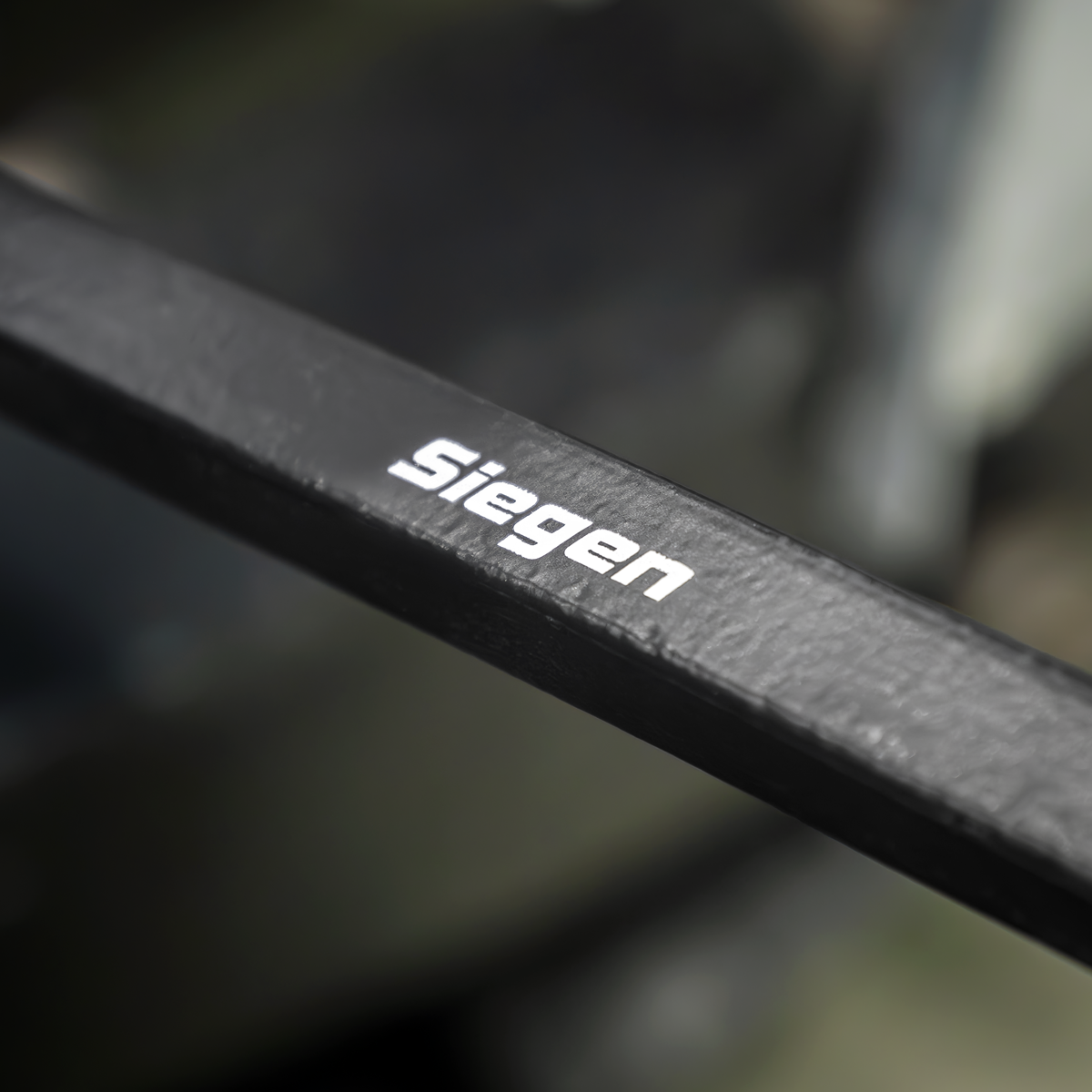 Siegen Heavy-Duty 25° Pry Bar with Hammer Cap 900mm