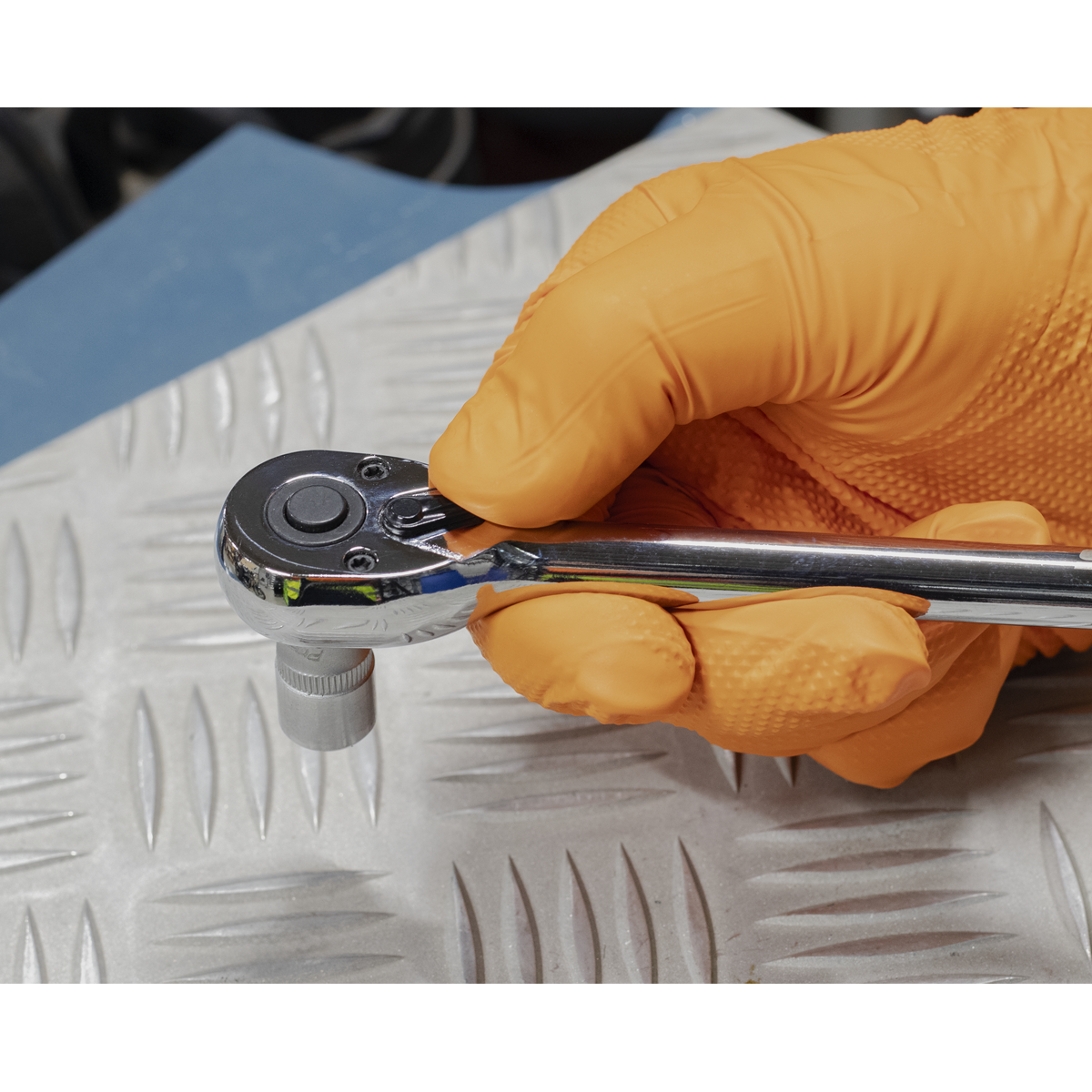 Siegen Extra-Long Ratchet Wrench with Flip Reverse 1/4"Sq Drive