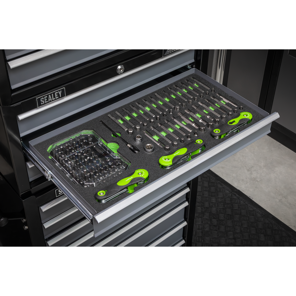 Siegen Specialised Bit Set & Folding Hex Keys with Tool Tray 170pc