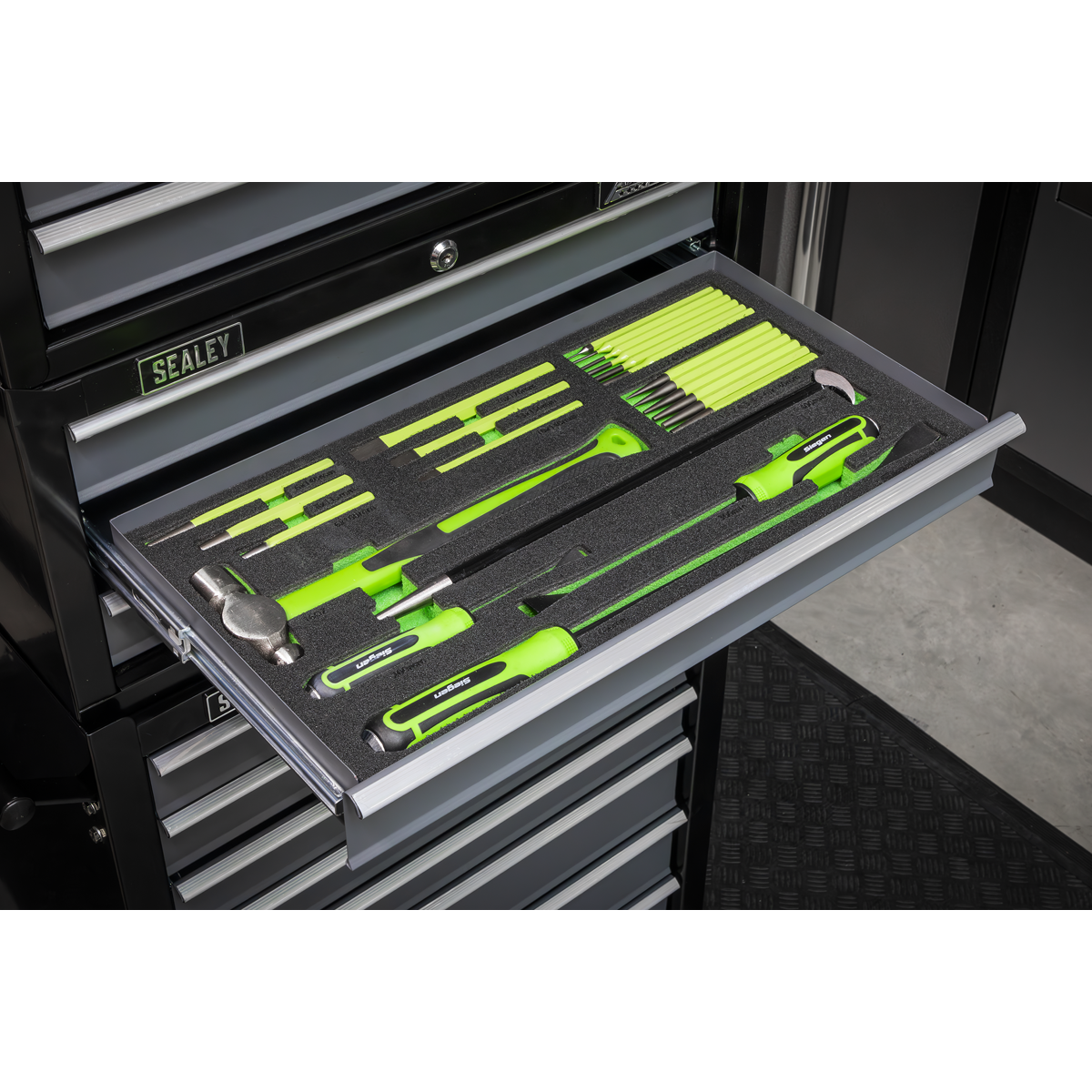 Siegen Pry Bar, Hammer & Punch Set with Tool Tray 23pc