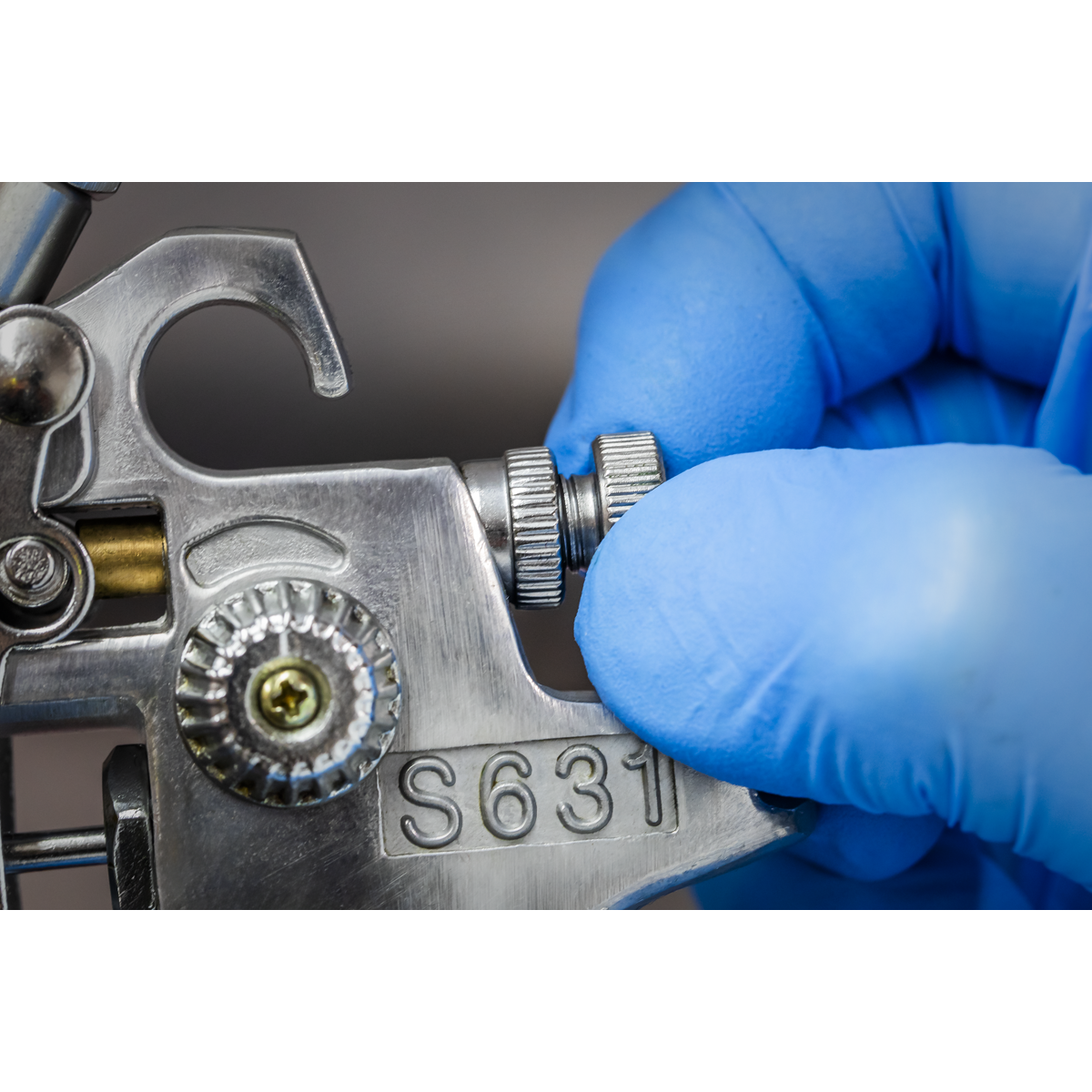 Siegen General-Purpose Gravity Feed Touch-Up Spray Gun 1mm Set-Up