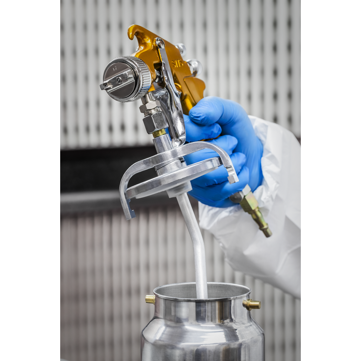 Siegen Suction Feed Spray Gun 1.7mm Set-Up