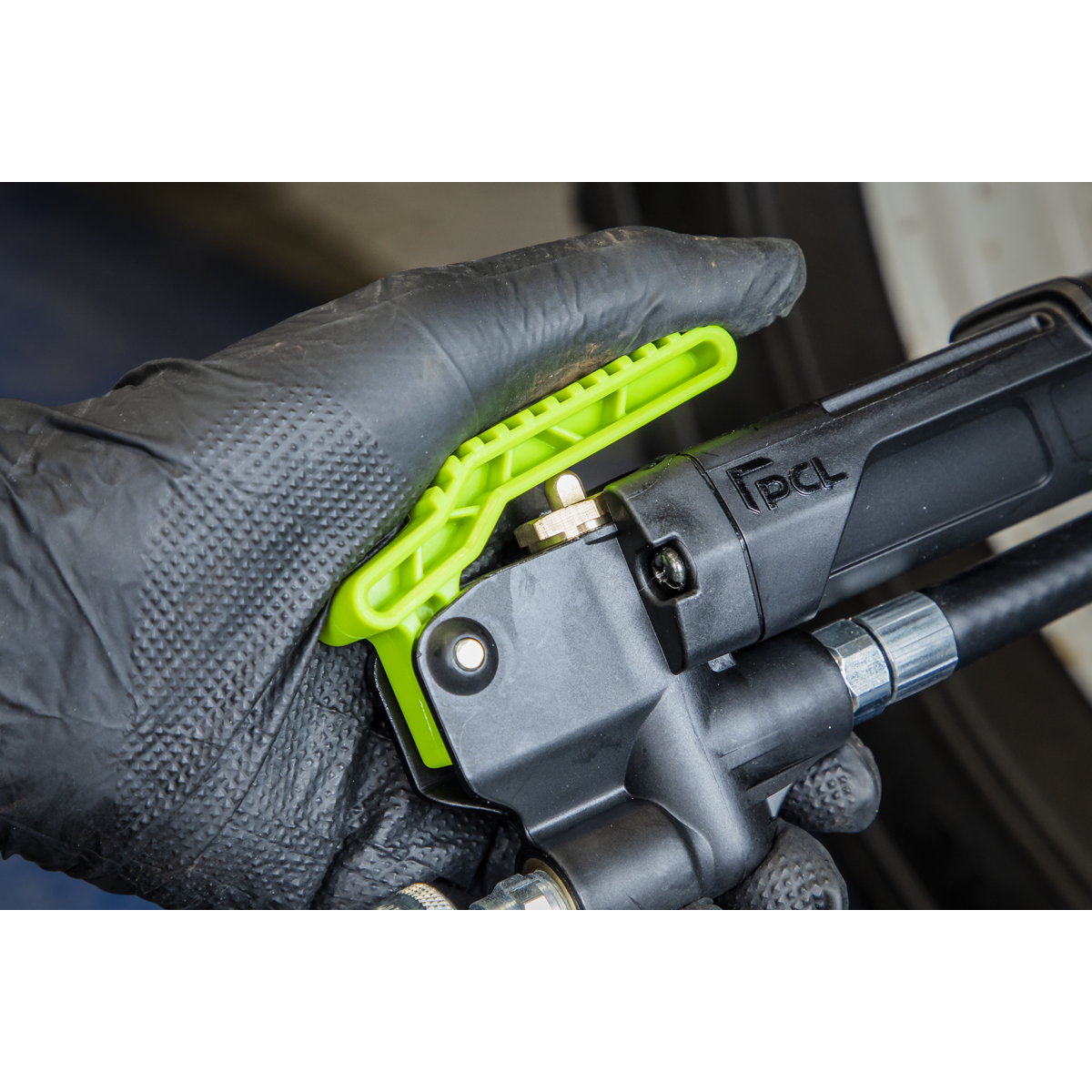 PCL Airlite Eco Tyre Inflator with Twin Push-On Connector
