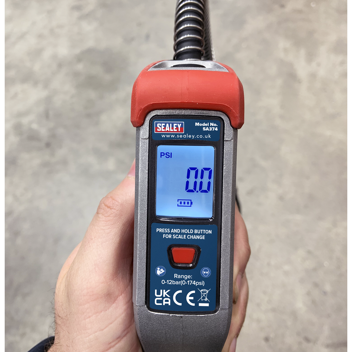 Digital Tyre Inflator with 0.5m Hose & Twin Push-On Connector