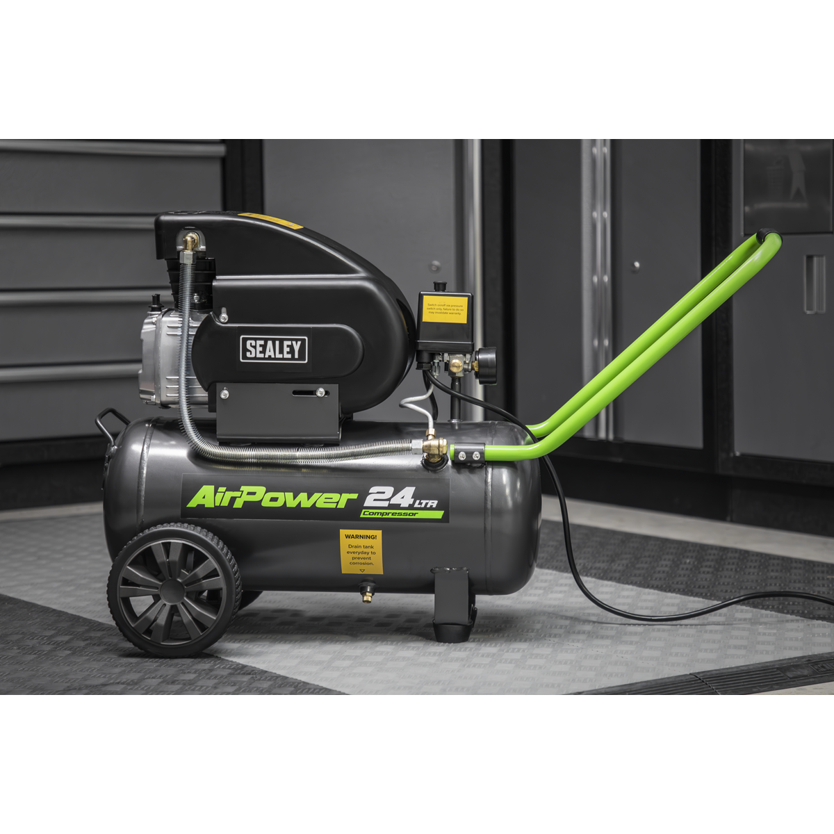 24L Direct Drive Air Compressor 2hp with 4pc Air Accessory Kit