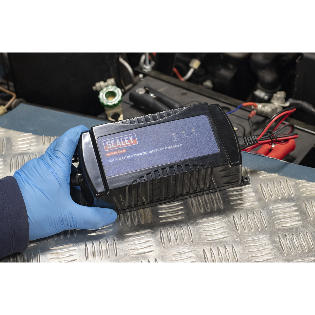 12V Fully Automatic Battery Maintainer/Charger 15A