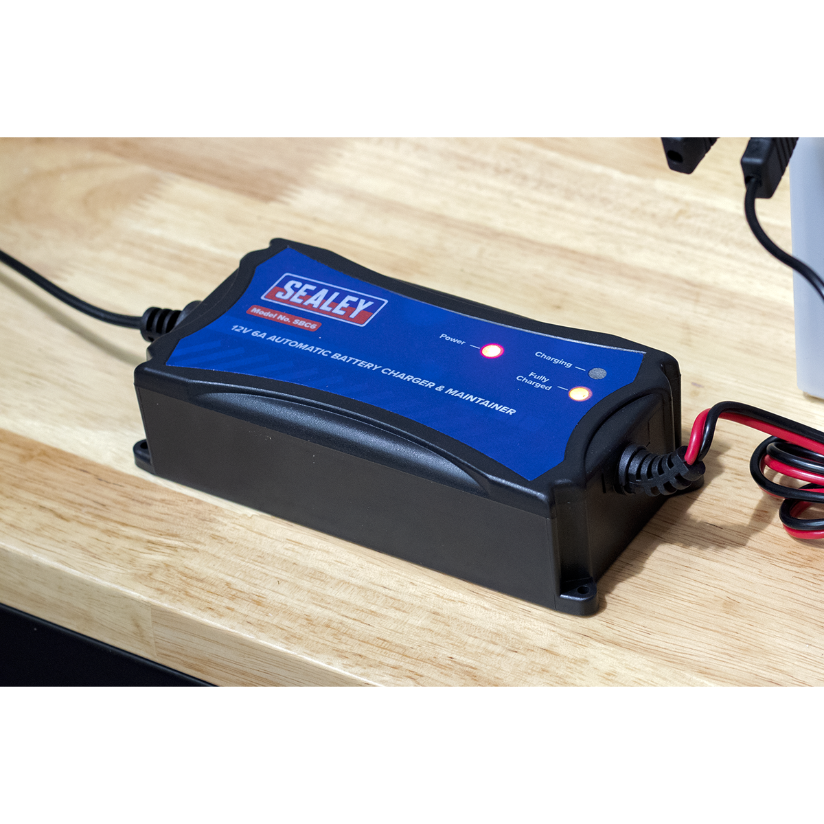 12V Fully Automatic Battery Maintainer/Charger 6A