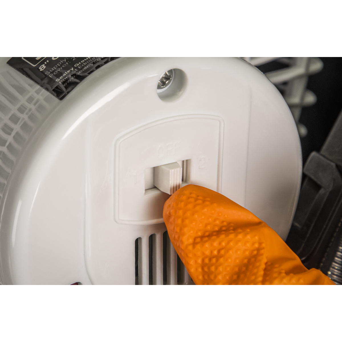 2-Speed Clip-On Fan 8" 230V