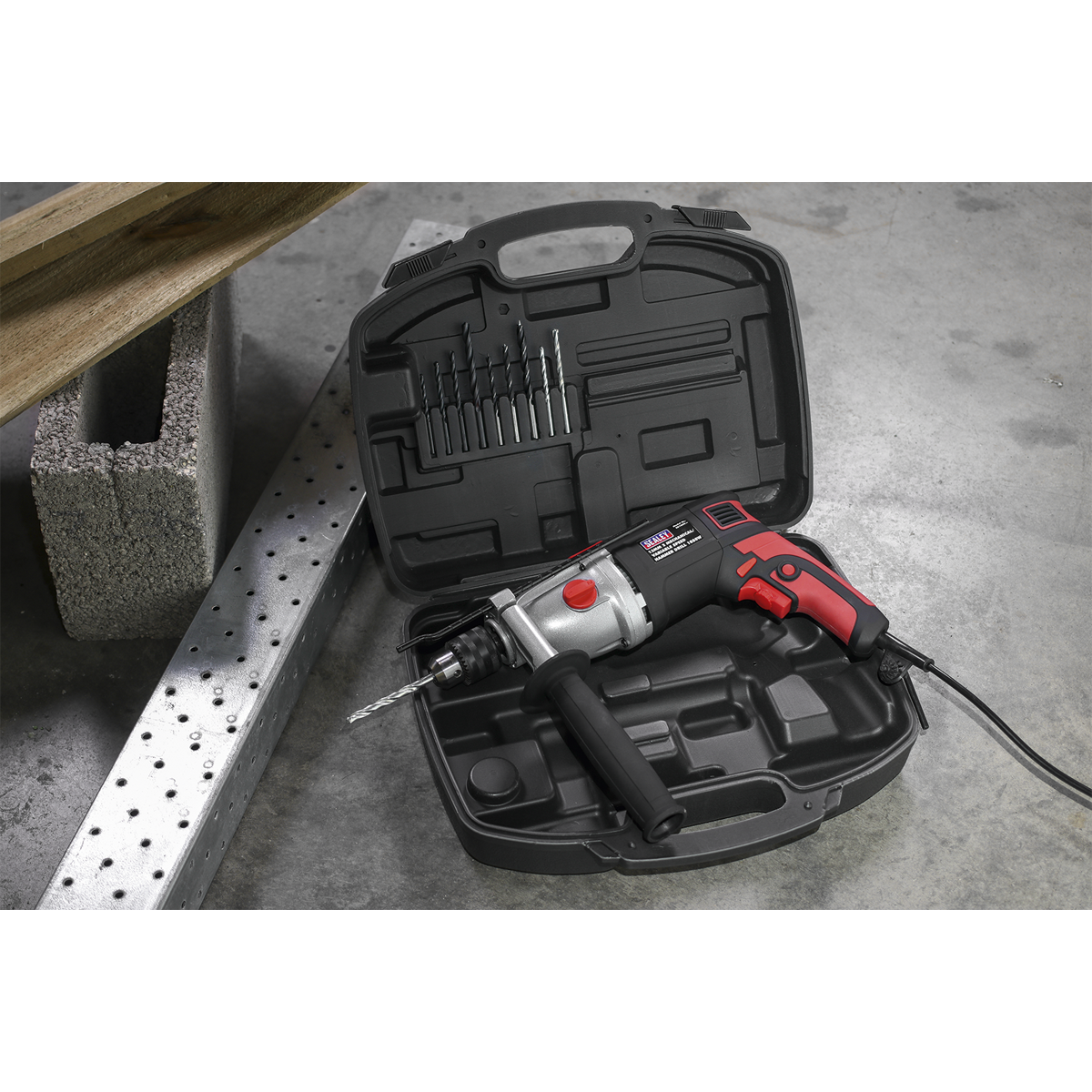 13mm 2 Mechanical/Variable Speed Hammer Drill 1050W/230V