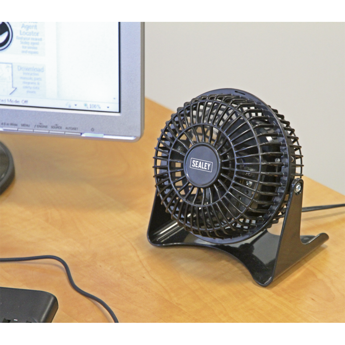 Mini Desk Fan 4" 230V