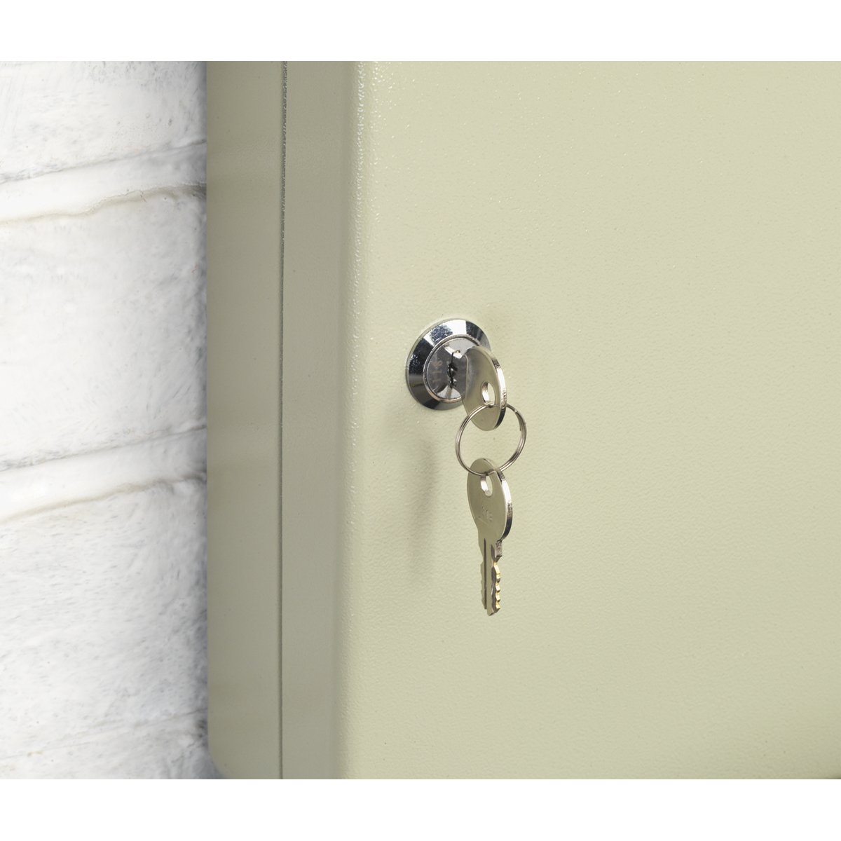 Key Cabinet with 93 Key Tags