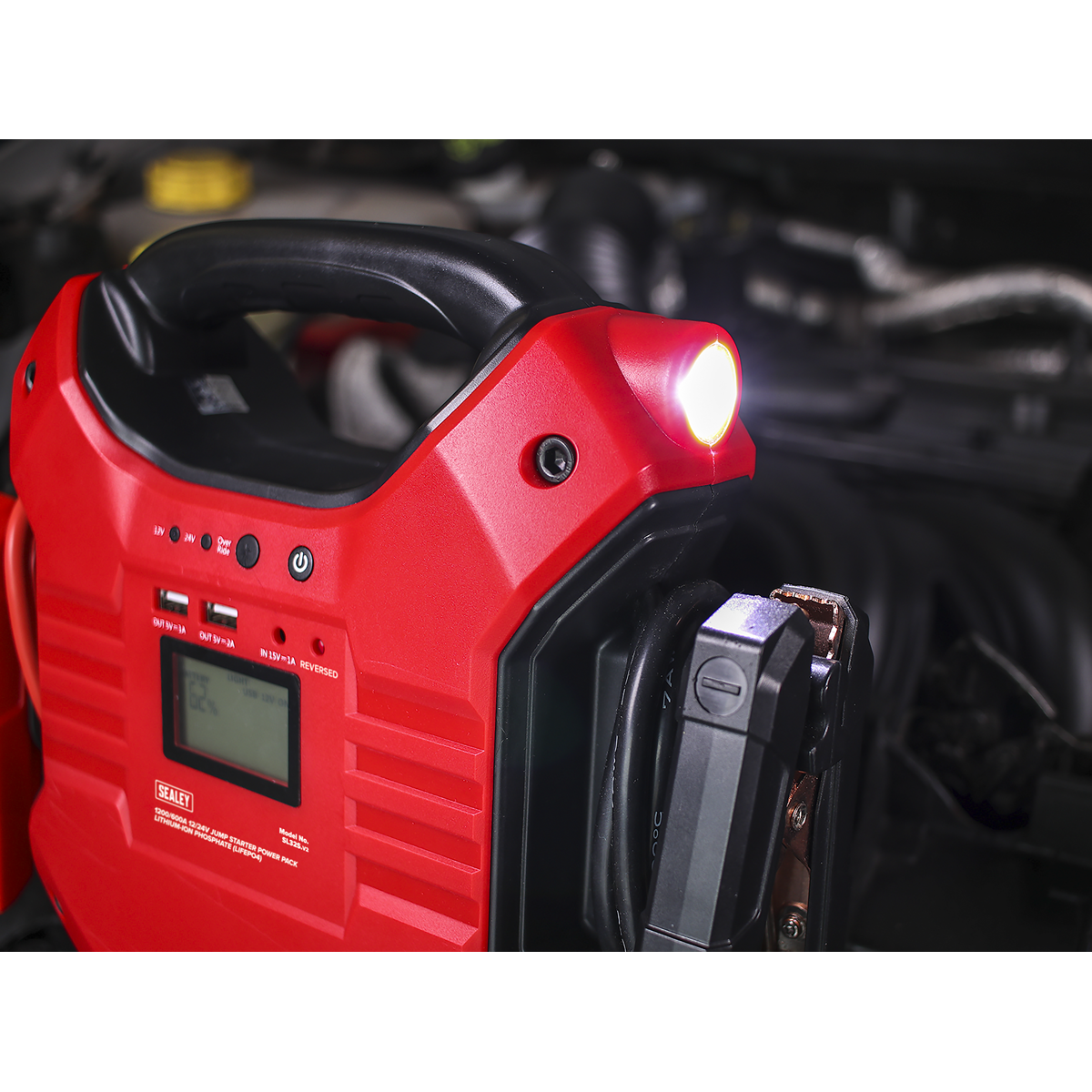 12/24V Jump Starter Power Pack Lithium-ion Phosphate (LiFePo4) 1200/600 Peak Amps