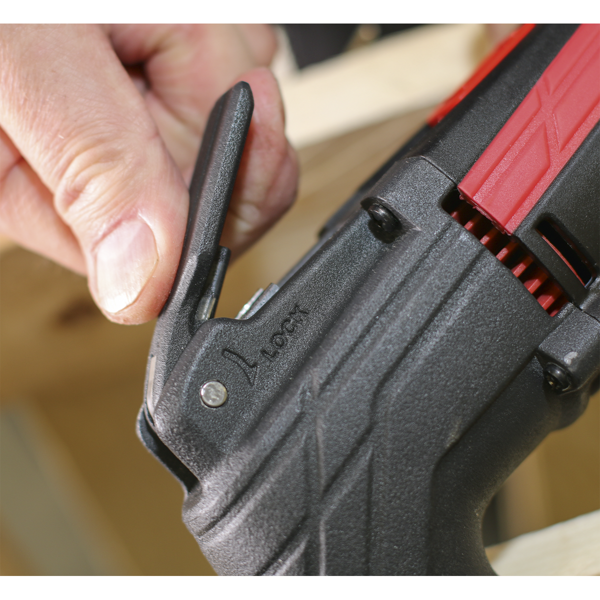 Variable Speed Quick Change Oscillating Multi-Tool 300W/230V