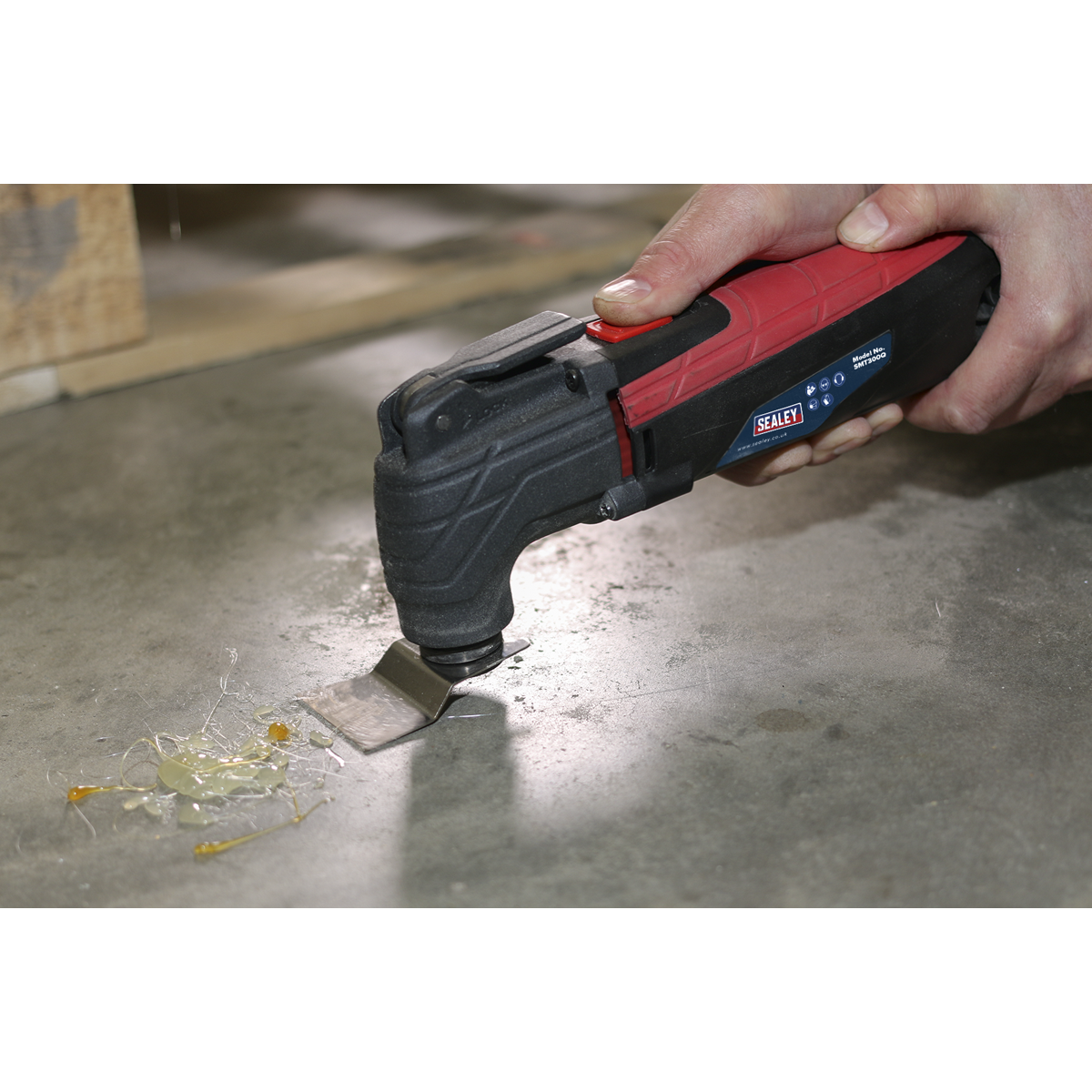 Variable Speed Quick Change Oscillating Multi-Tool 300W/230V