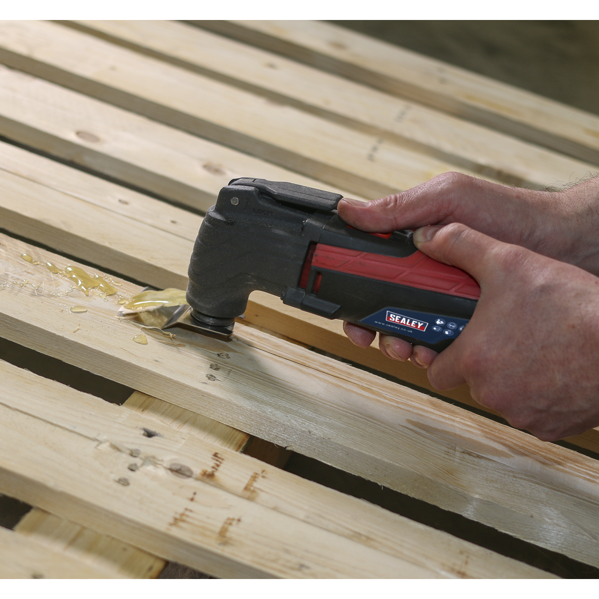 Variable Speed Quick Change Oscillating Multi-Tool 300W/230V