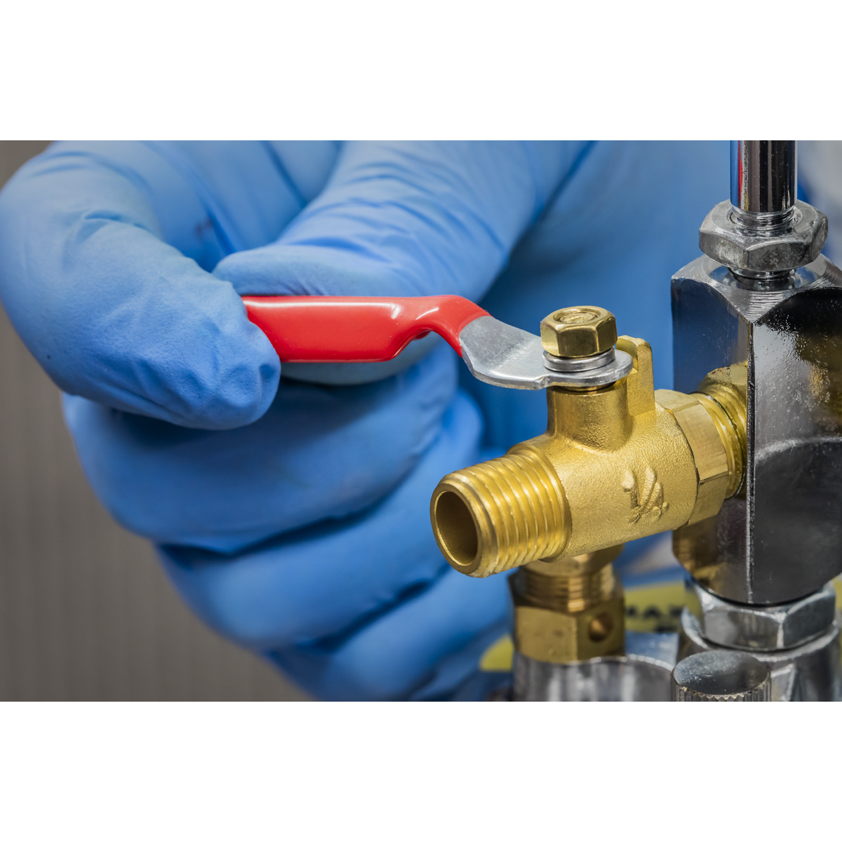 Pressure Pot System with Spray Gun & Hoses 1.8mm Set-Up
