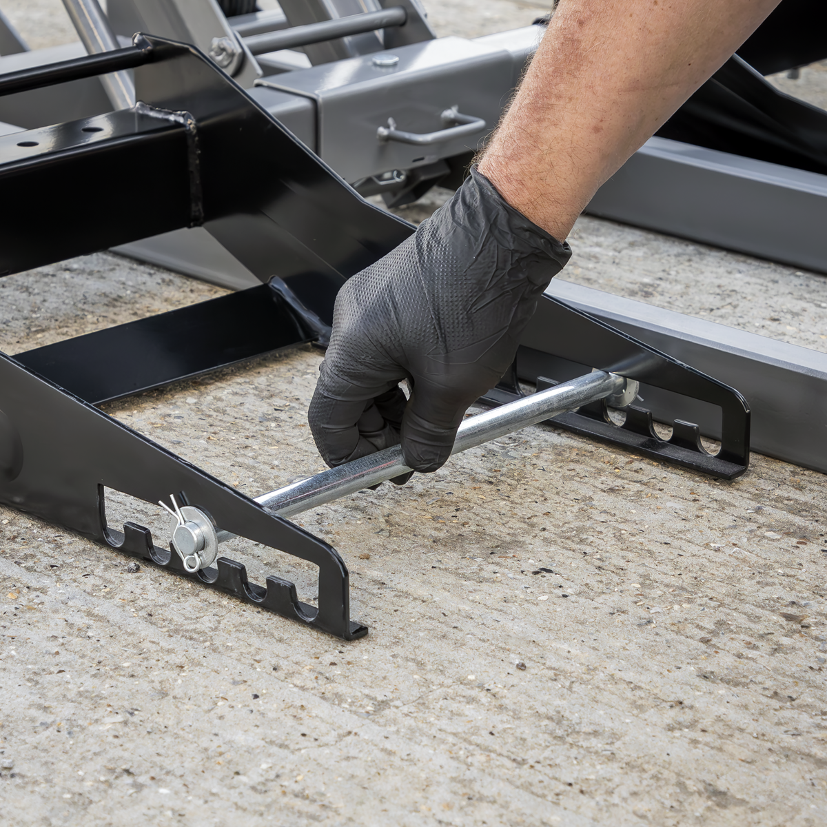 Hydraulic Mower/Tractor Lift 340kg Capacity