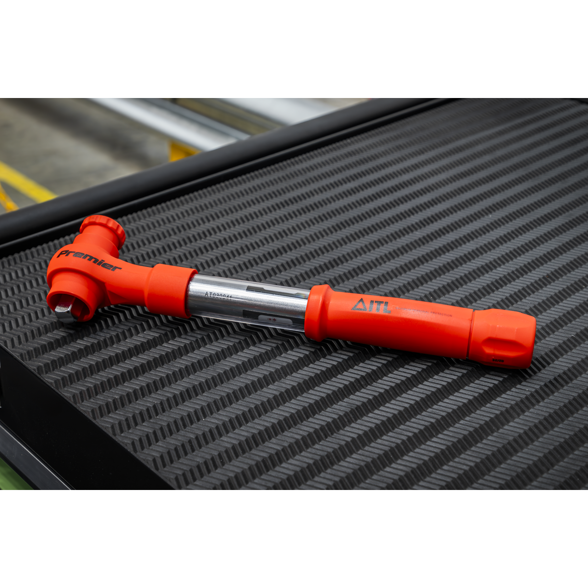 Premier Insulated Torque Wrench 1/2"Sq Drive 12-60Nm