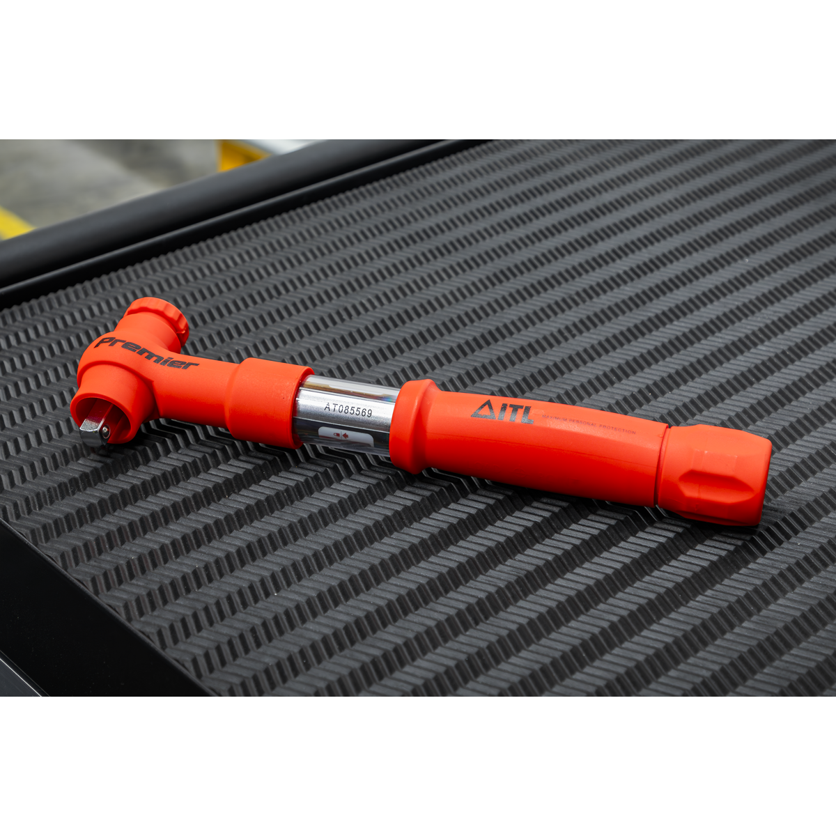 Premier Insulated Torque Wrench 3/8"Sq Drive 5-25Nm