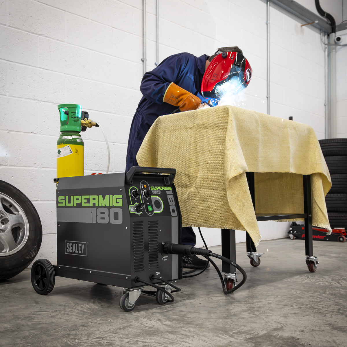 Professional Gas/Gasless MIG Welder with Binzel® Euro Torch 180A 230V