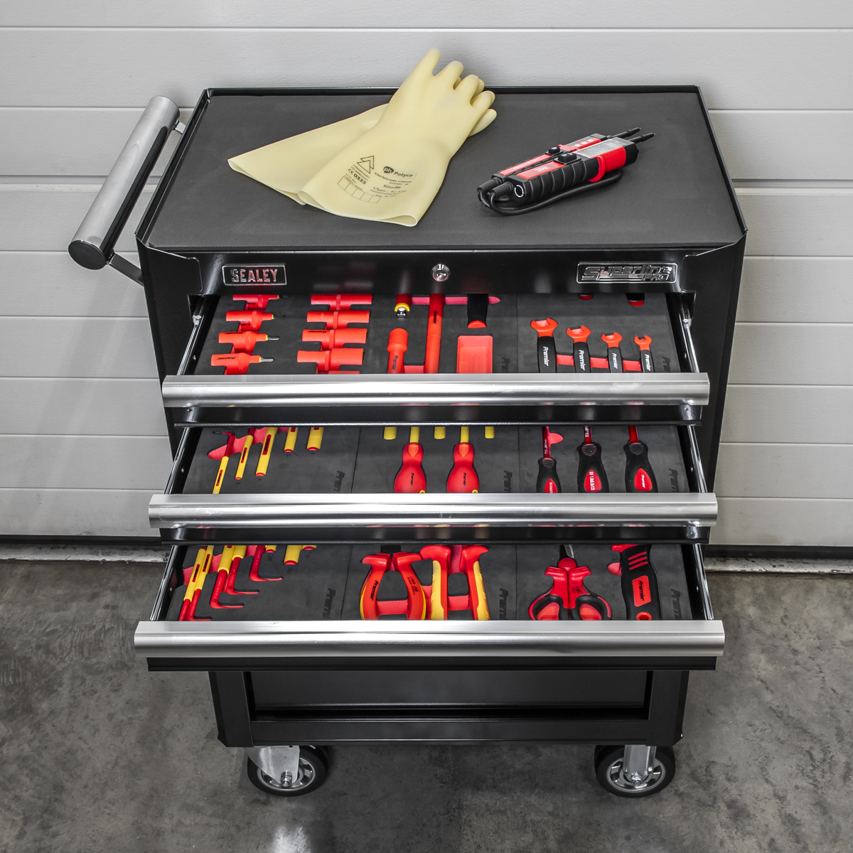 Insulated Tool Kit with 7 Drawer Rollcab 63pc