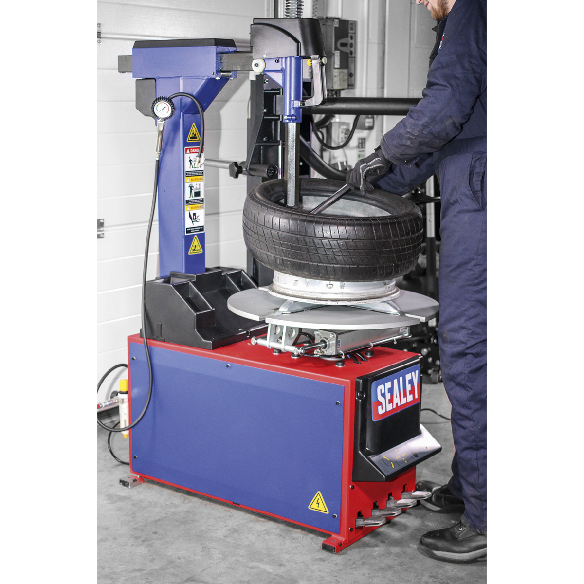 Automatic Tyre Changer