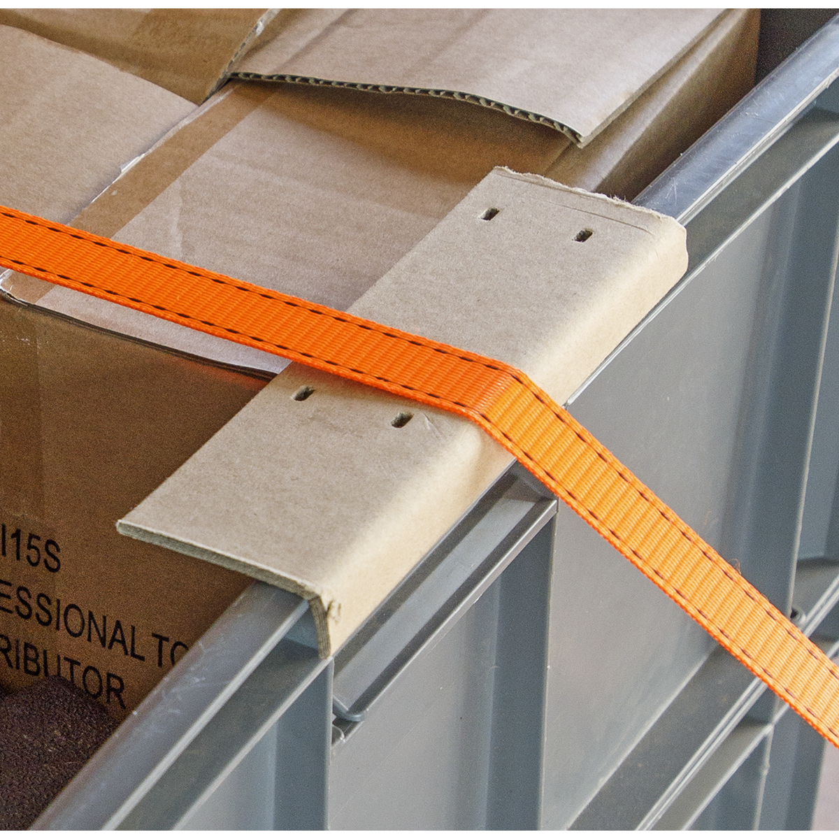 Ratchet Strap Polyester Webbing with Corner Protector 25mm x 5m 600kg Breaking Strength