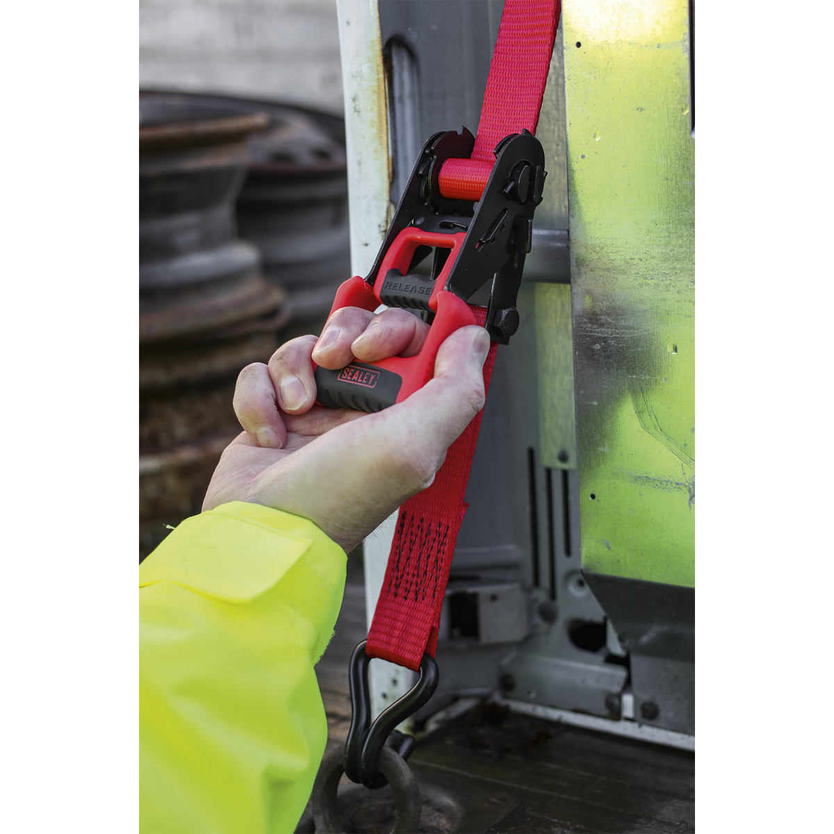 Ratchet Straps Polyester Webbing with J-Hooks 32mm x 4.9m 1200kg Breaking Strength - 2 Pairs