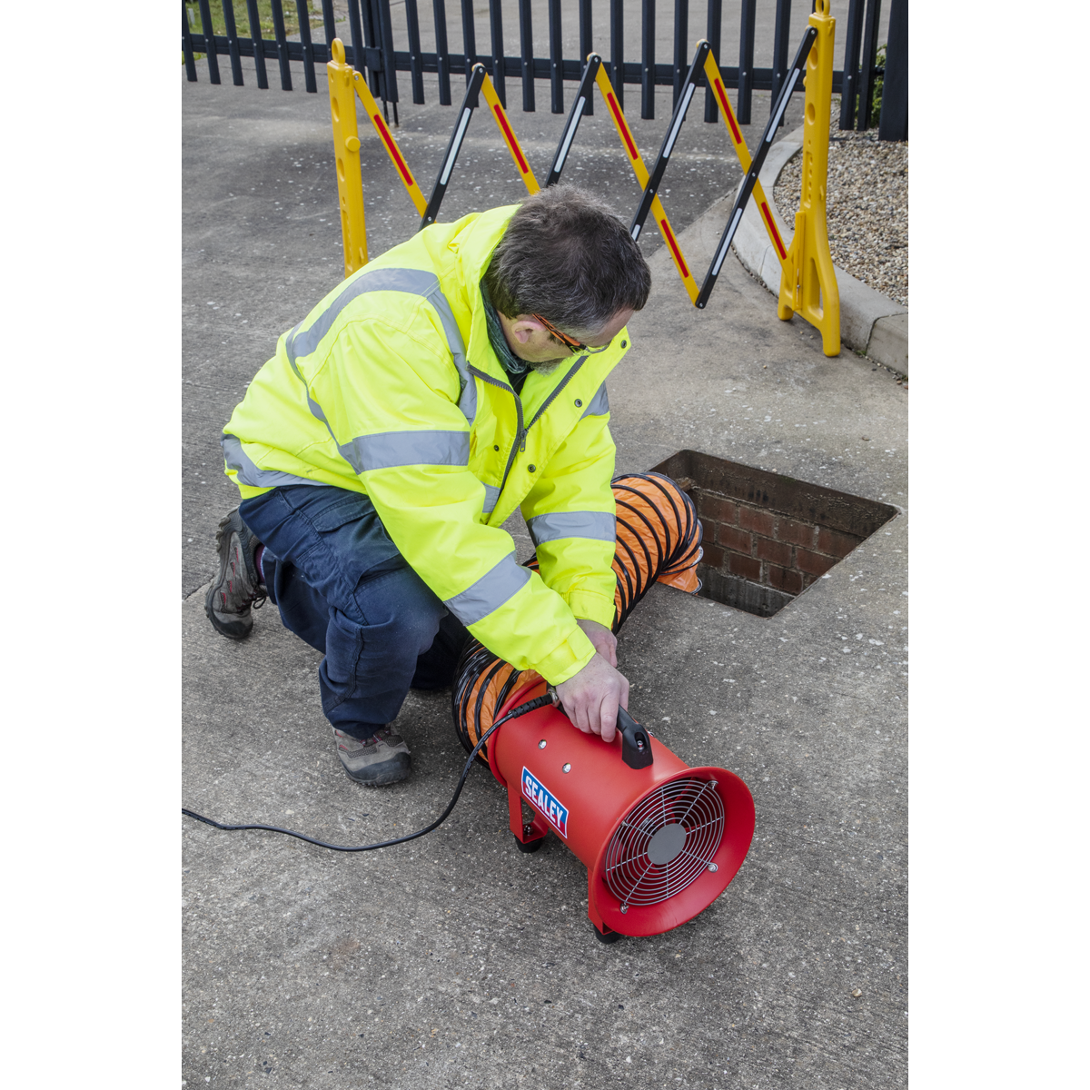 Portable Ventilator with 5m Ducting 200mm
