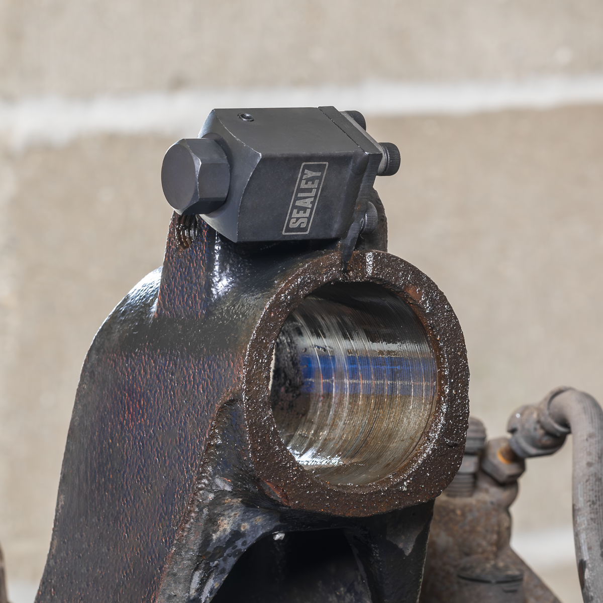 Suspension Split Hub Spreader