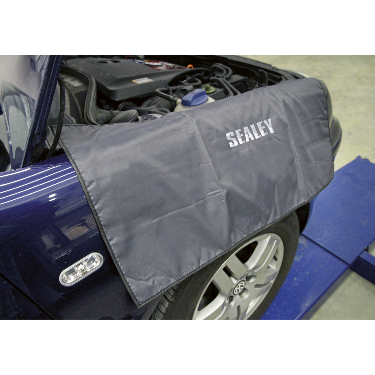 Non-Slip Wing Cover 800 x 450mm