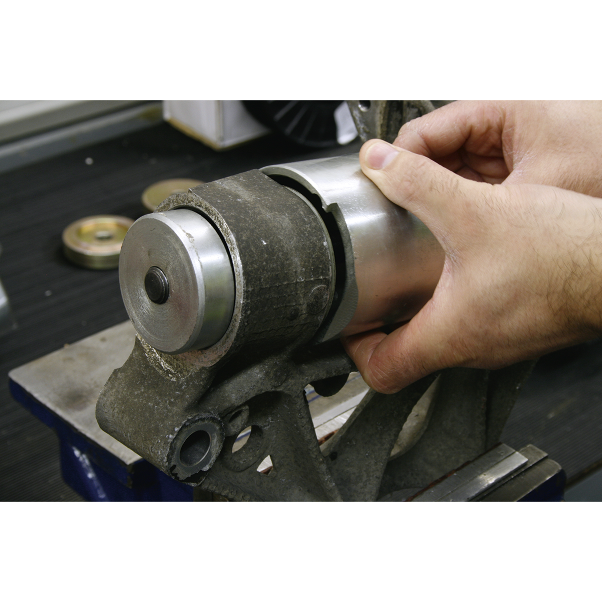 Front Suspension Bush Tool for VAG