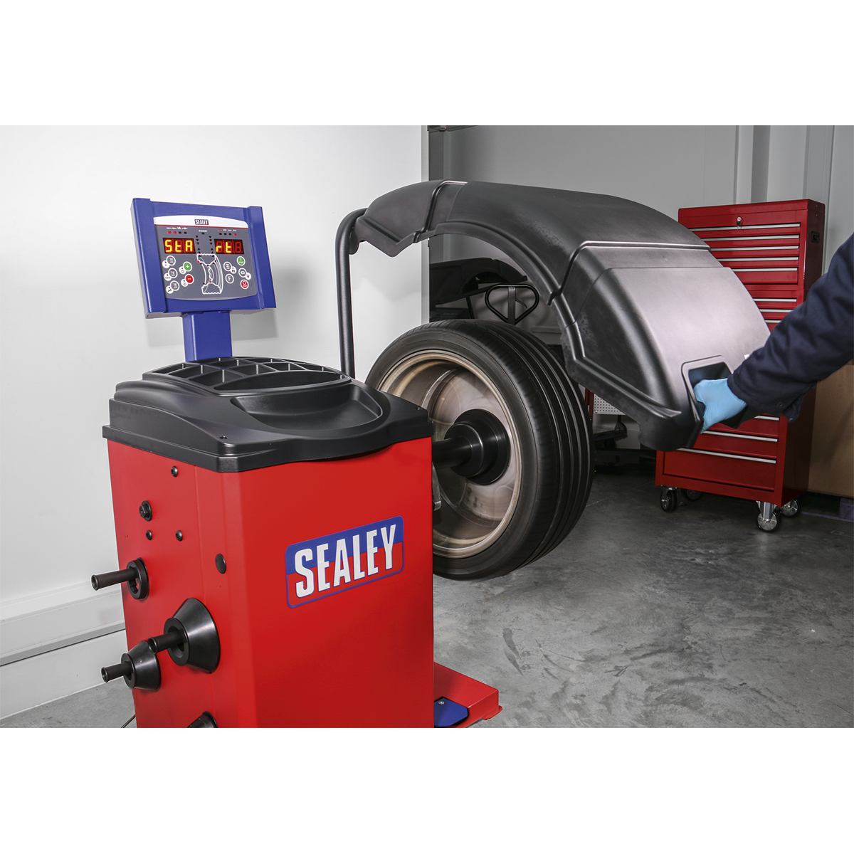 Semi-Automatic Wheel Balancer
