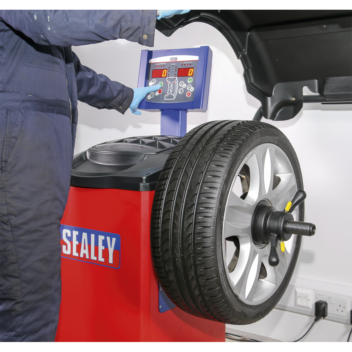 Semi-Automatic Wheel Balancer