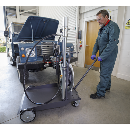 Air Operated Oil Dispensing System with 10m Retractable Hose Reel