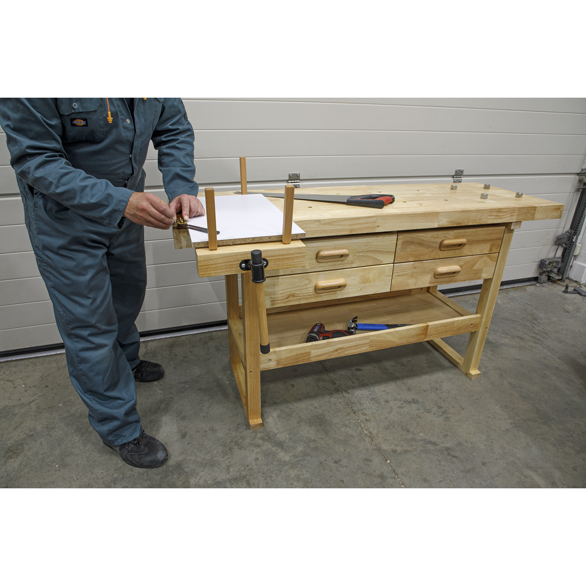 Woodworking Bench with 4 Drawers