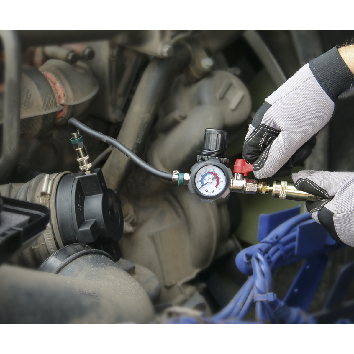 Turbo System Leakage Tester for Commercial Vehicles