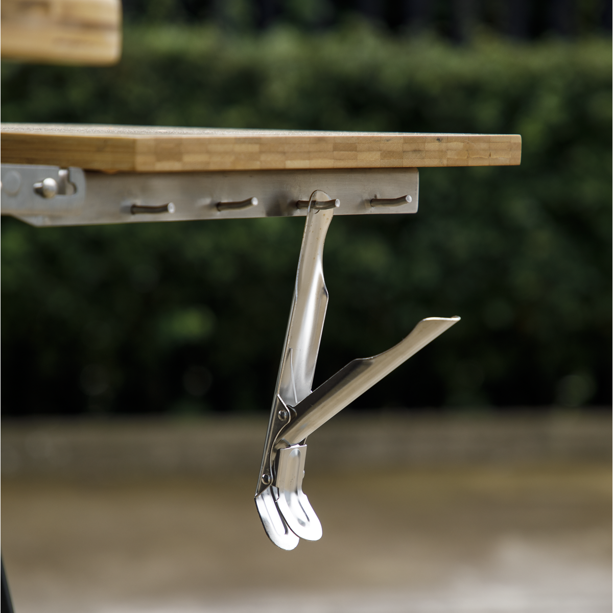 Dellonda Grill Grid Gripper for Kamado BBQs