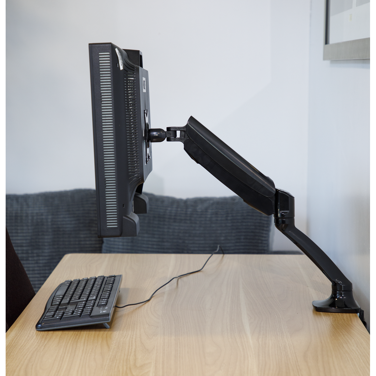 Dellonda Adjustable Single Monitor Arm with 360° Rotation - Black