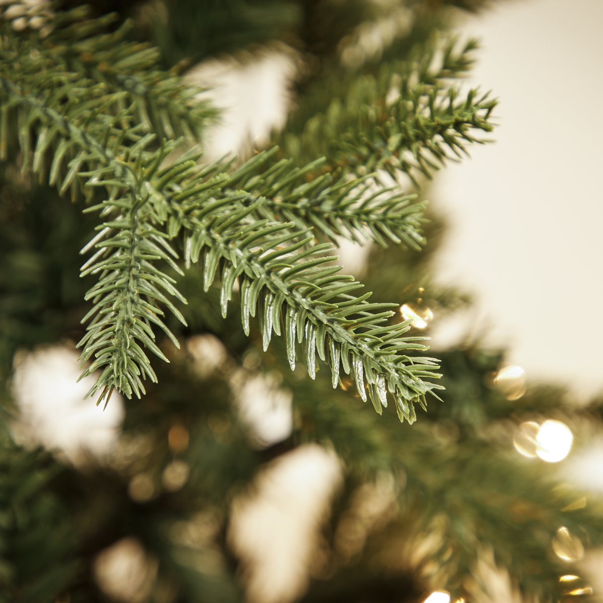 Dellonda Artificial Hinged Christmas Tree