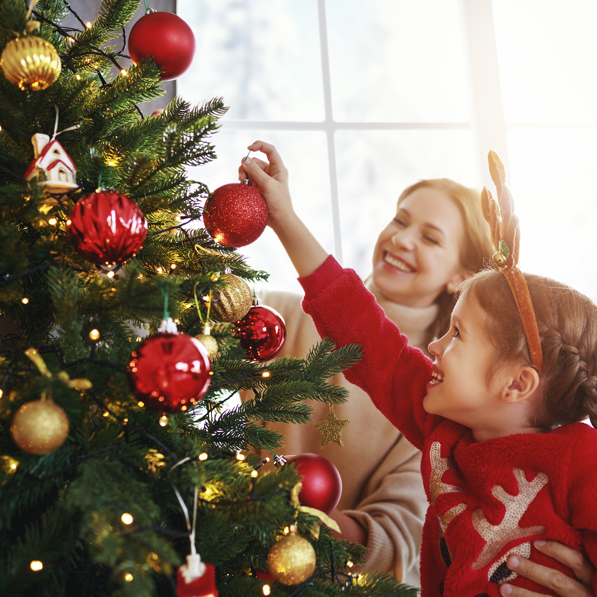 Dellonda Pre-Lit Hinged Christmas Tree with 270 Warm White LED Lights 6ft(180cm)