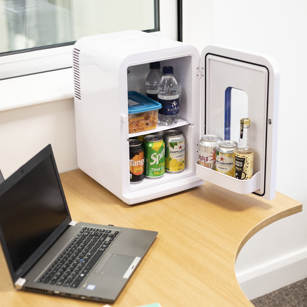 Baridi Mini Fridge/Warmer 15L Capacity 12V/230V