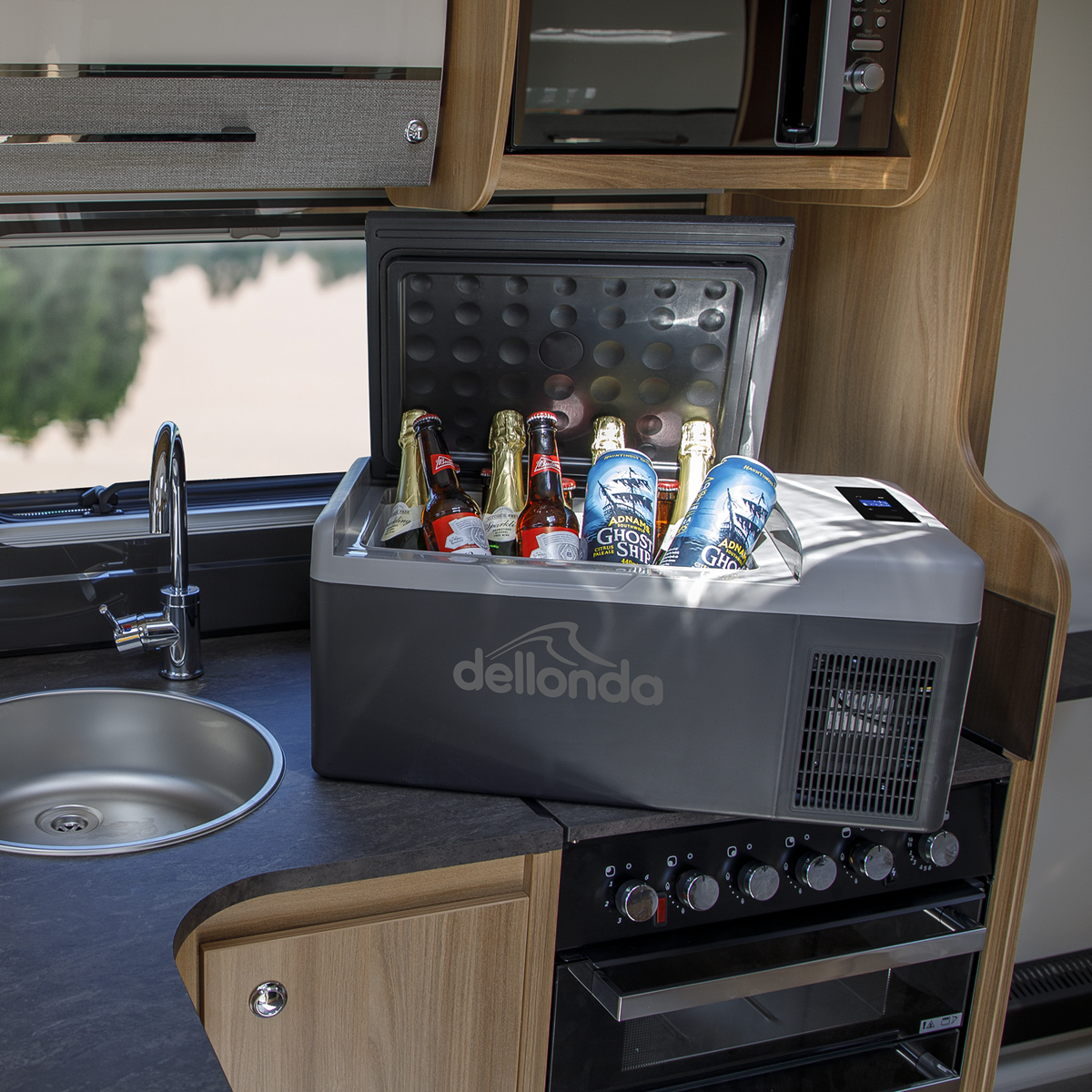Dellonda Portable Fridge Freezer/Cool Box with LED Display 15L