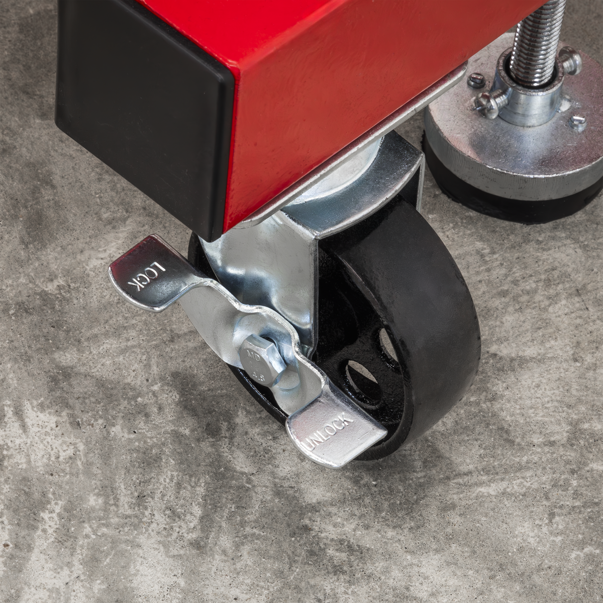 Folding 360º Rotating Engine Stand with Geared Handle Drive 680kg Capacity