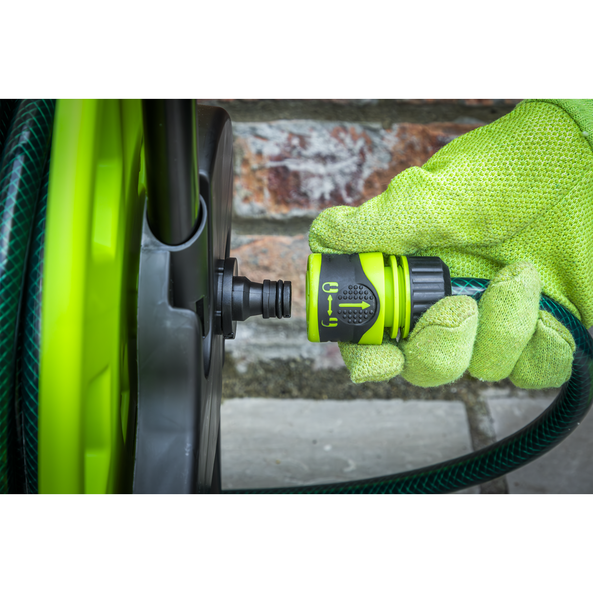 Soft-Touch Hose Connector With Water Stop & Lock 1/2"-5/8"
