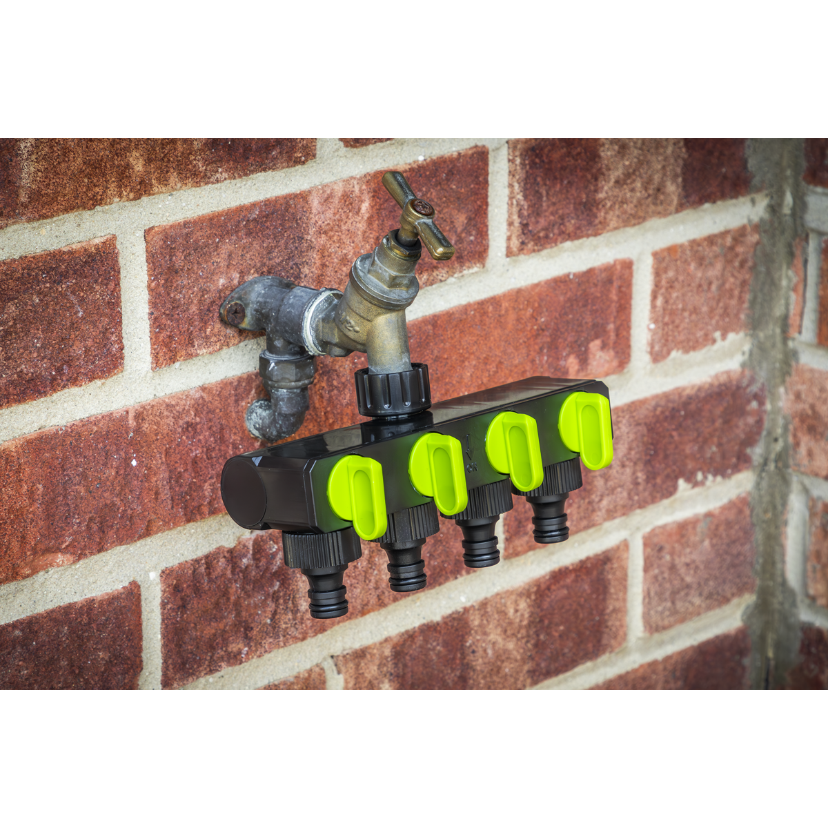 4-Way Garden Water Distributor