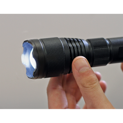 Rechargeable Aluminium Torch with Adjustable Focus 10W SMD LED